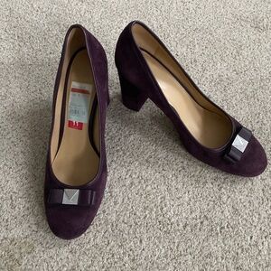 Michael Kors grape pumps
